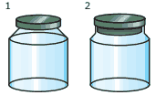 2 potes de vidros fechados com tampas diferentes