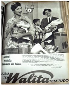 anúncio de uma batedeira de bolos, veiculado nos jornais entre 1950 e 1960.